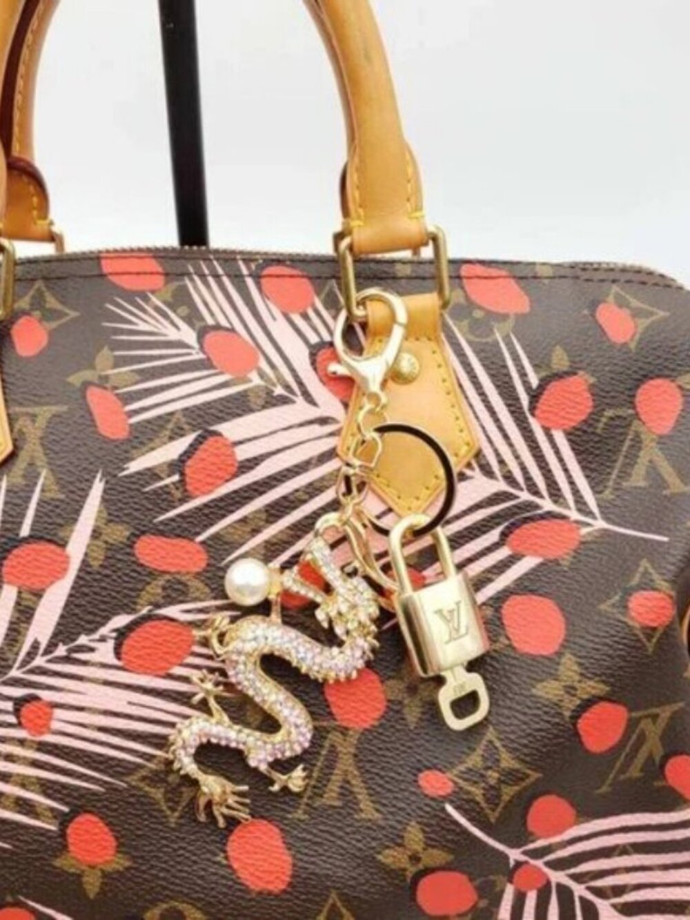 Authentic LV Gold Padlock 🔒Unbranded Dragon Keychain for Louis Vuitton Bags - Picture 8 of 9